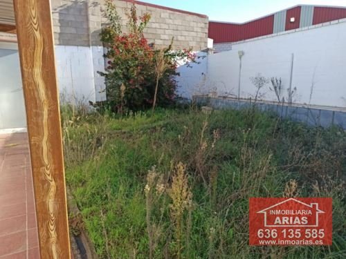 VENTA NAVE LA FAROLA ALMENDRALEJO