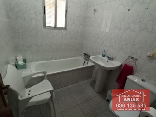 VENTA NAVE LA FAROLA ALMENDRALEJO