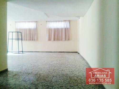 VENTA LOCAL SAN ANTONIO ALMENDRALEJO